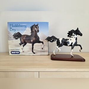 CUSTOM Breyer Traditional Model Horse: Huckleberry Bey to Black Pinto RESIN VER!
